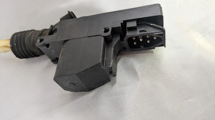 FERRARI 456 CENTRALIZED  DOOR LOCK ACTUATOR 63487400