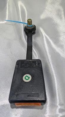 FERRARI 456 RIGHT SIDE SEAT BELT BUCKLE 64928500B