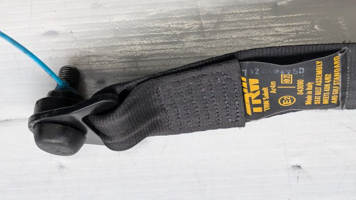 FERRARI 456 RIGHT SIDE SEAT BELT SPOOL 64928500