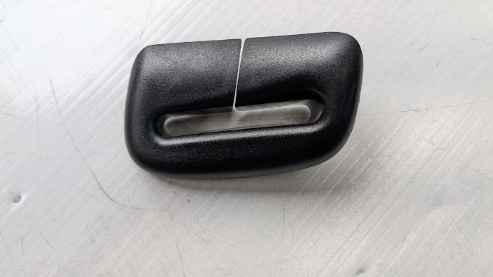FERRARI 456 RIGHT SIDE PLATE TRIM FOR SEAT BELT 65892200