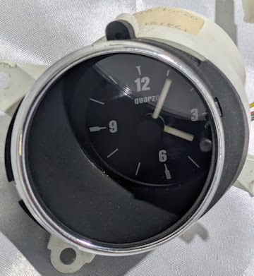FERRARI  456M 2001 CENTER CONSOLE GAUGE FOR TIME CLOCK 174151