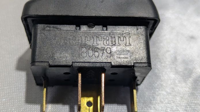FERRARI 456 PARTS LEFT WINDOW  BUTTON SWITCH 180679