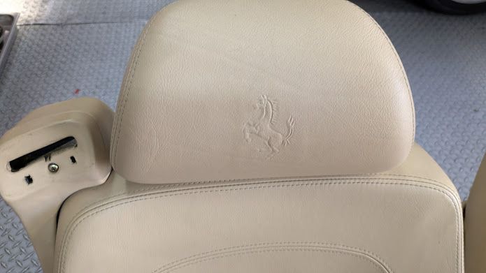 FERRARI  456M FRONT SEAT SET ON CREAM WITH TRACKS 65832126