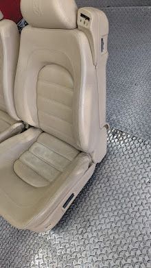 FERRARI  456M FRONT SEAT SET ON CREAM WITH TRACKS 65832126