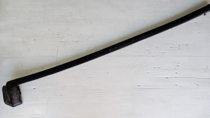 FERRARI 456M RIGHT DOOR  OUTER WINDOW GLASS WIPER 65432400
