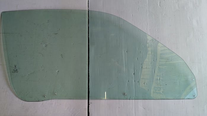 FERRARI 456 RIGHT DOOR ROLL UP GLASS 65434300