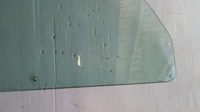 FERRARI 456 RIGHT DOOR ROLL UP GLASS 65434300