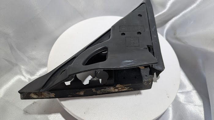 FERRARI 456 RIGHT SIDE REAR VIEW MIRROR SEAL GASKET 65675800