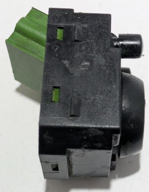 FERRARI 456M  PARTS MIRROR SWITCH AT CENTER CONSOLE 181275