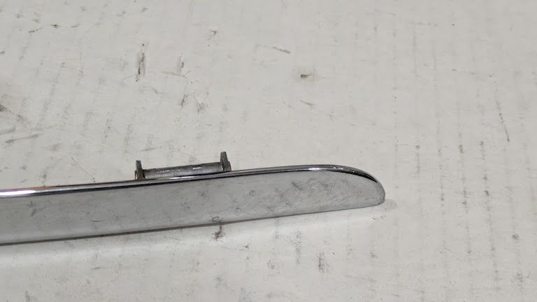 ROLLS ROYCE SILVER SPUR UNDER HEADLIGHT CHROME TRIM LEFT SIDE UD24841