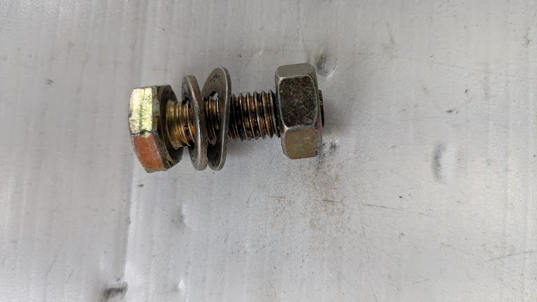FERRARI 456M AIR CONDITIONING compressor   MANIFOLD OUTLETT BOLTS