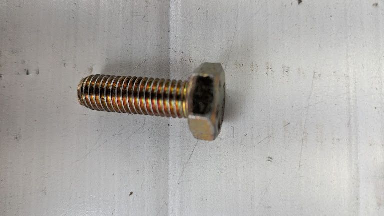 FERRARI 456M AIR CONDITIONING compressor   MANIFOLD OUTLETT BOLTS