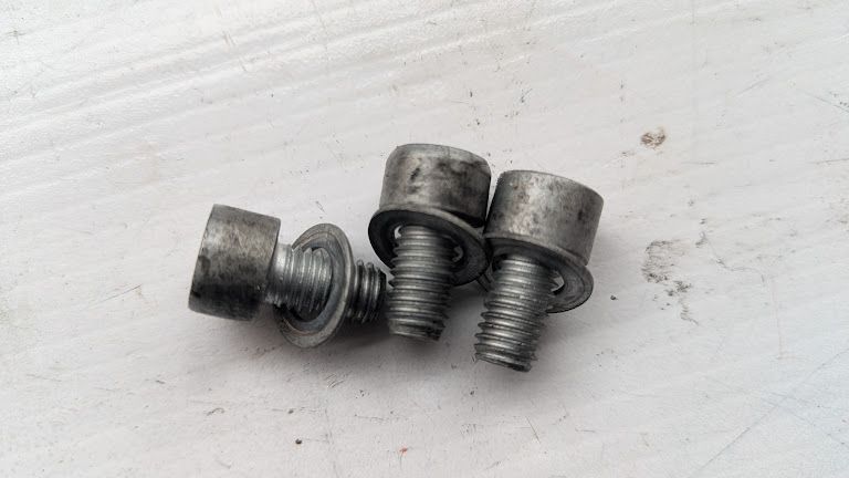 FERRARI 456M steering pump pulley  SCREW SET 14307024
