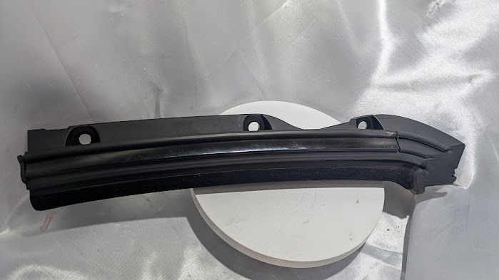 FERRARI 360 SPIDER PARTS CAPOTE CONVERTIBLE TOP CENTER LH SEAL 66459700