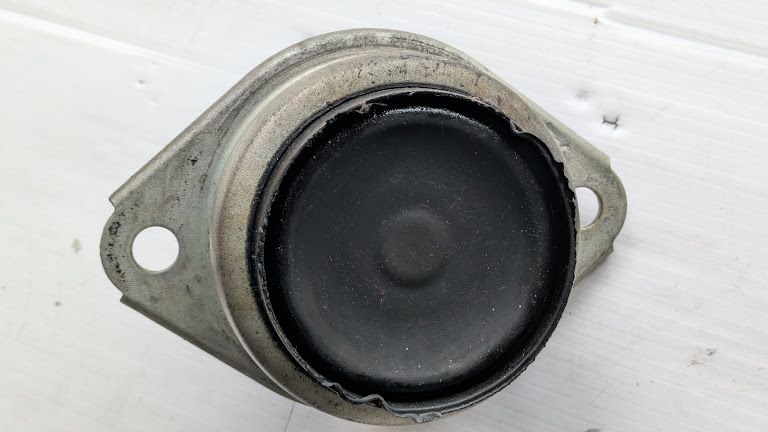 FERRARI PART 456M GTA TRANSMISSION mount 176995