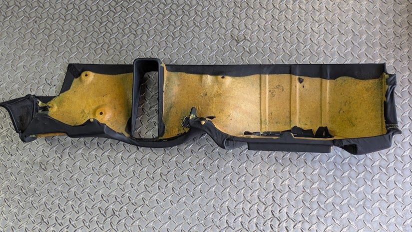 FERRARI 360 SPIDER PART LOWER dashboard BLACK YELLOW SITCHING 63547319