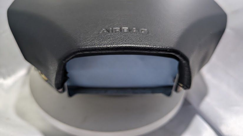 FERRARI  456M PARTS STEERING WHEEL center cover