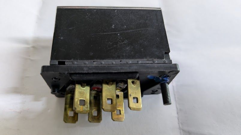 ROLLS ROYCE SILVER SPUR SPORIT CIRCUIT BREAKER UD18098 OTTER