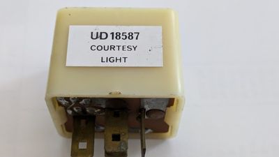 Rolls Royce Silver Spur Spirit Shadow 76 to 84 interior LIGHT CONTROL UNIT UD18587