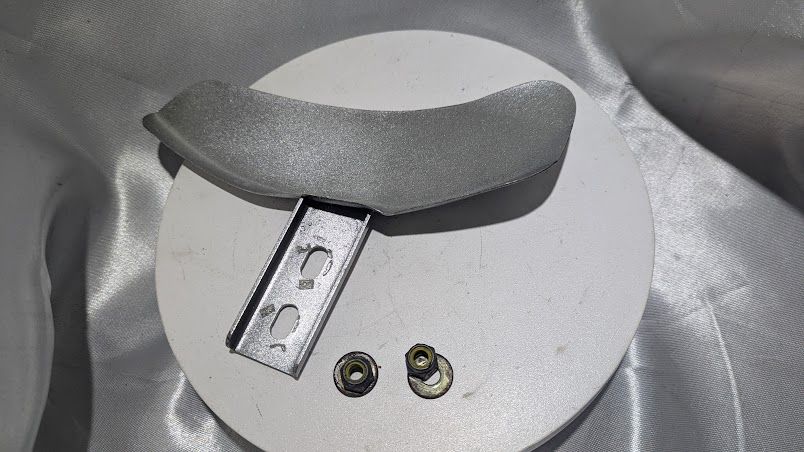 FERRARI PART   456M  550 FRONT RH LOWER CONTROL ARM AIR DEFLECTOR 169861