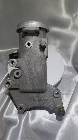 ROLLS-ROYCE SPUR BENTLEY TURBO R OIL FILLER NECK LATE MODELS UE73726