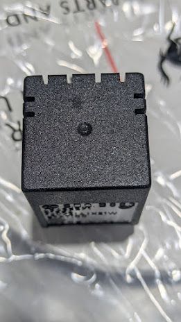 Ferrari 360 456M 550 575M SPIDER PART TURN SIGNAL RELAY FLASHER 171375 170762