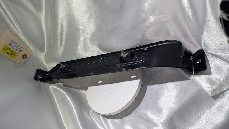 FERRARI 360 SPIDER PARTS RIGHT ENGINE RADIATOR BRACKET SUPPORT 183186