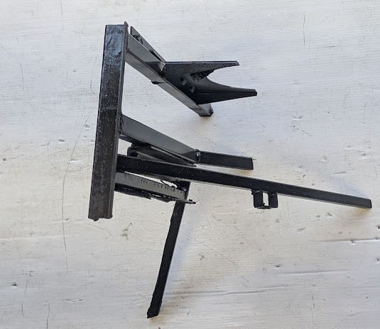 FERRARI 308 GTSi RIGHT HEADLIGHT BASE CHASSIS FRAME img