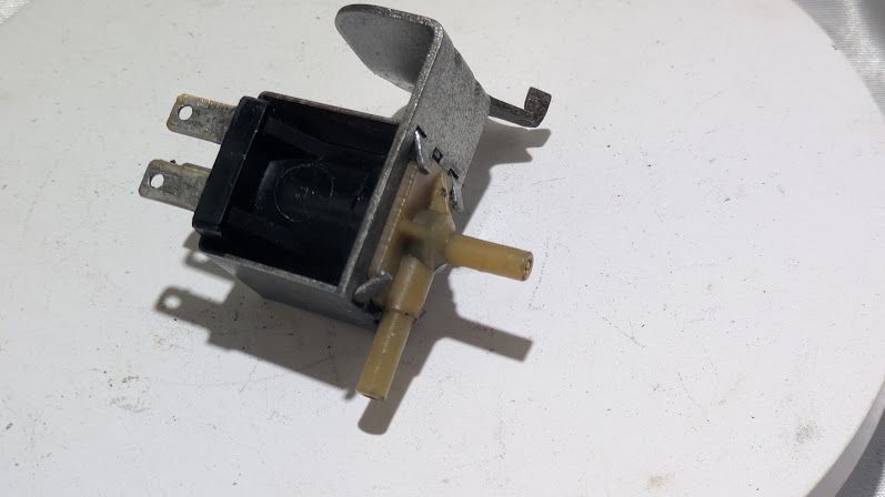 FERRARI PARTS air injection cut off valve solenoid 111704