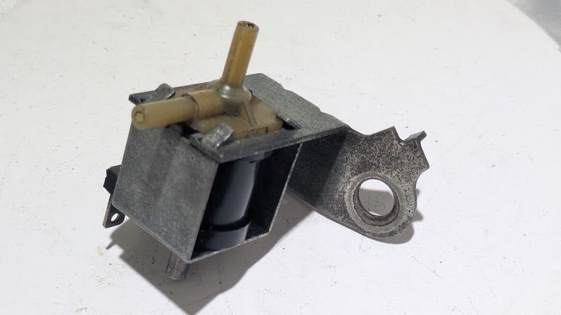 FERRARI PARTS air injection cut off valve solenoid 111704