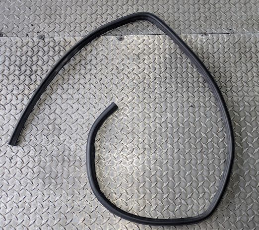 FERRARI 308 GTSi FRONT TRUNK COMPARTMENT SEAL REAR or front SECTION