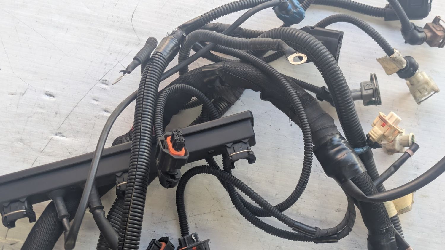 FERRARI 360 SPIDER PART, RIGHT REAR WIRING HARNESS FOR ENGINE COMPARTMENT  184300