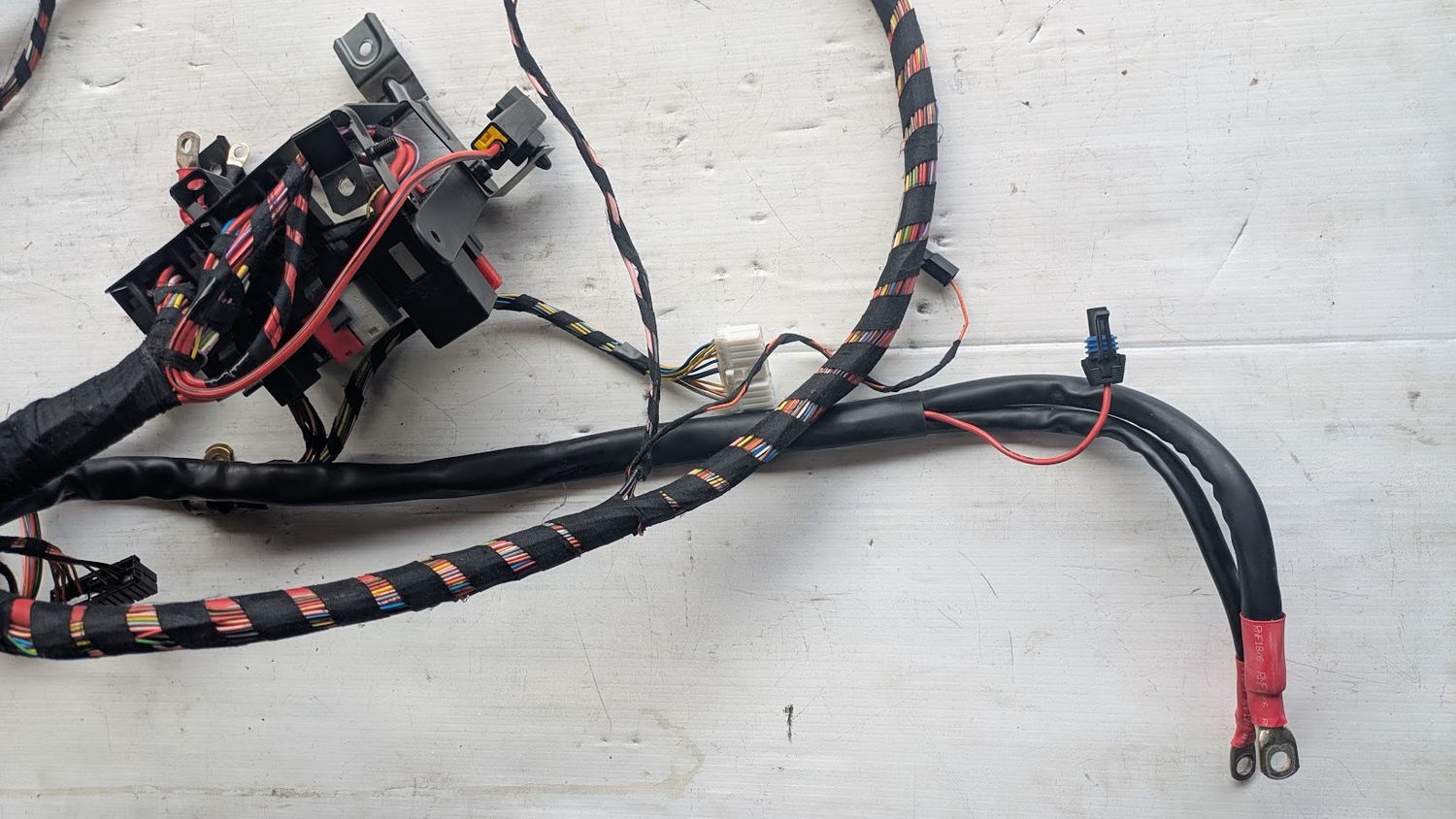 FERRARI 360 SPIDER PART, RIGHT SIDE TUNNEL CABLE 198555