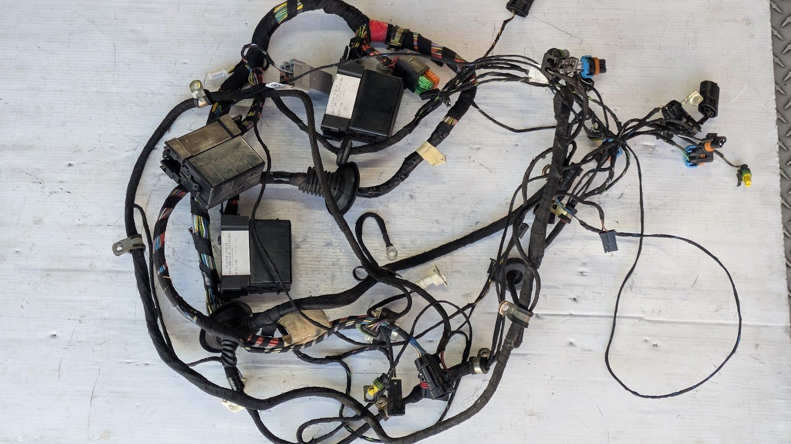 Ferrari 360 PART FRONT CABLE with FUSE BOXES 200828 img