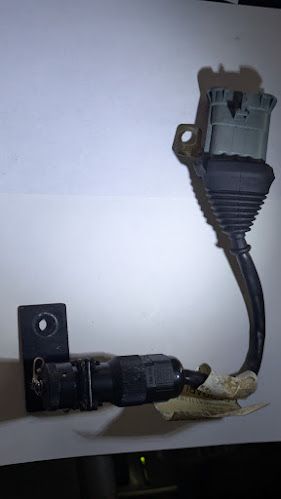 FERRARI 360 MODENA SPIDER BATTERY charging connector 200857