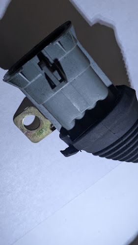 FERRARI 360 MODENA SPIDER BATTERY charging connector 200857