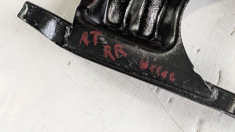 FERRARI 308 PARTS REAR UPER CONTROL A ARM RIGHT SIDE LEVER 104423