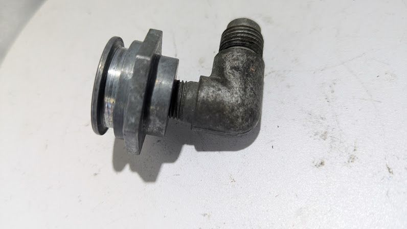 Rolls Royce Silver Shadow CARBURETORS SHADOW I FUEL LINE ADAPTER UE36472