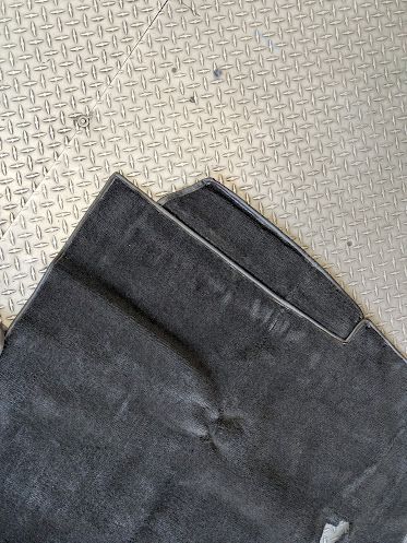 65 to 80 ROLLS ROYCE SILVER SHADOW TRUNK lid black carpet