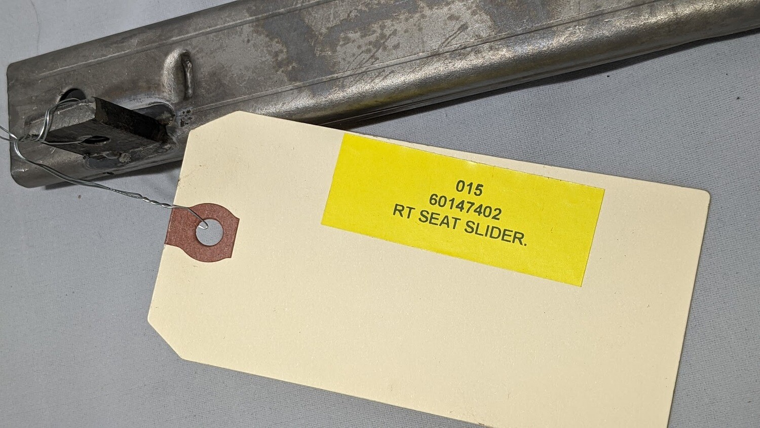 FERRARI 308 GTSi  INTERIOR RIGHT SEAT  SLIDING TRACK 60147402