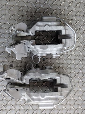 70 TO 80 ROLLS ROYCE SILVER SHADOW CORNICHE rear BRAKE CALIPER REBUILD SET