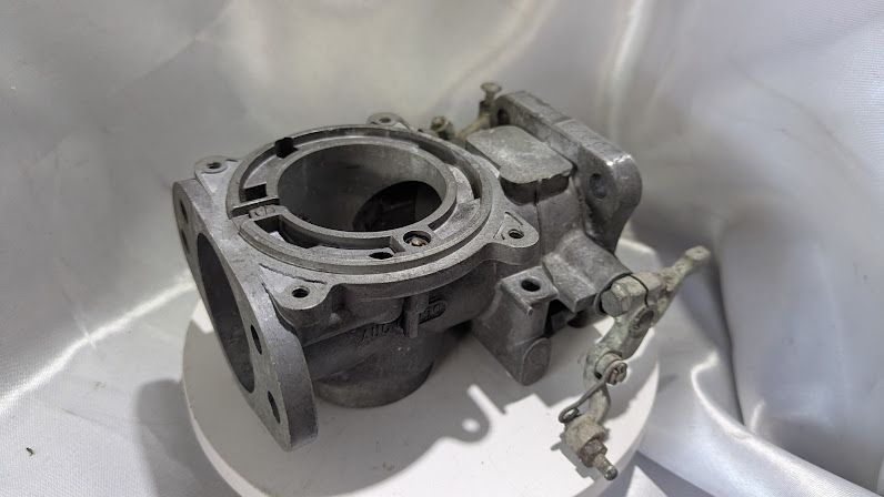 Rolls Royce Silver Shadow CARBURETOR SHADOW I MAIN BODY UE37664 img