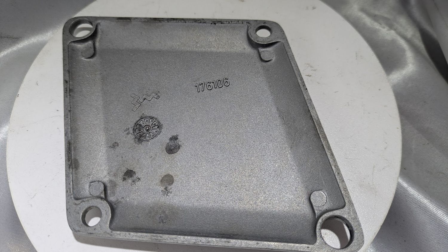 FERRARI 360 SPIDER PARTS INTAKE MANIFOLD  COVER 176106