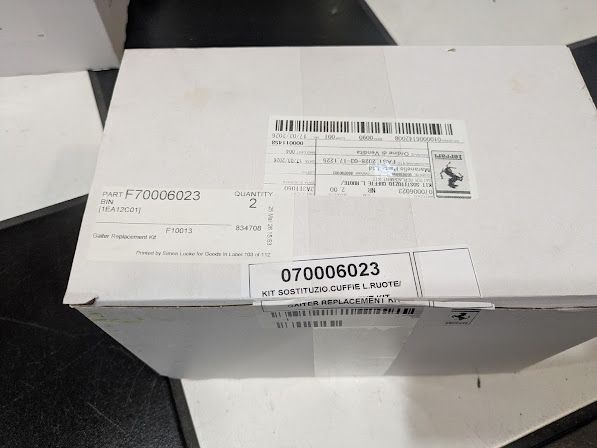 FERRARI 812 REAR AXLE BOOT KIT COMPLETE FOR 1 AXLE 70006023