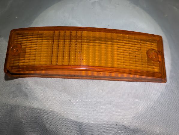 PORSCHE  911 PART TURN SIGNAL LIGHT LENS 911 631 916 00