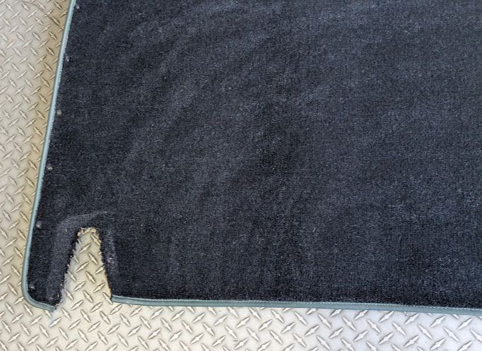 BENTLEY ROLLS ROYCE SILVER SPUR TRUNK CARPET FOR LID BLACK WITH JADE BINDING
