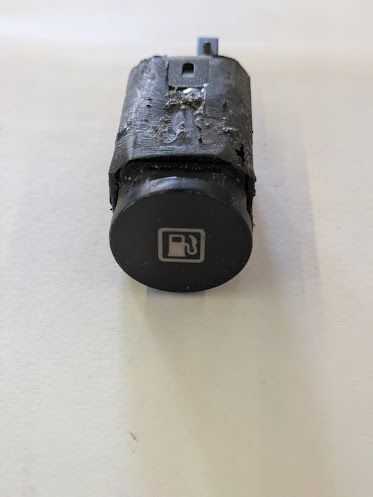 FERRARI 456 PARTS FUEL RELEASE BUTTON SWITCH  157480