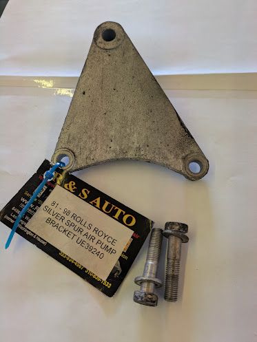 81-98 ROLLS ROYCE SILVER SPUR AIR PUMP BRACKET 39240