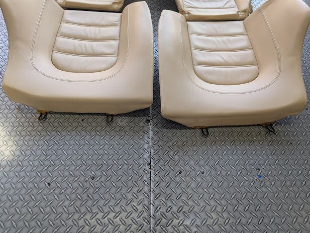 FERRARI  456M REAR SEAT SET ON CREAM  65832126