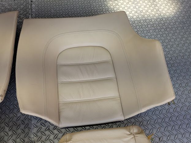 FERRARI  456M REAR SEAT SET ON CREAM  65832126